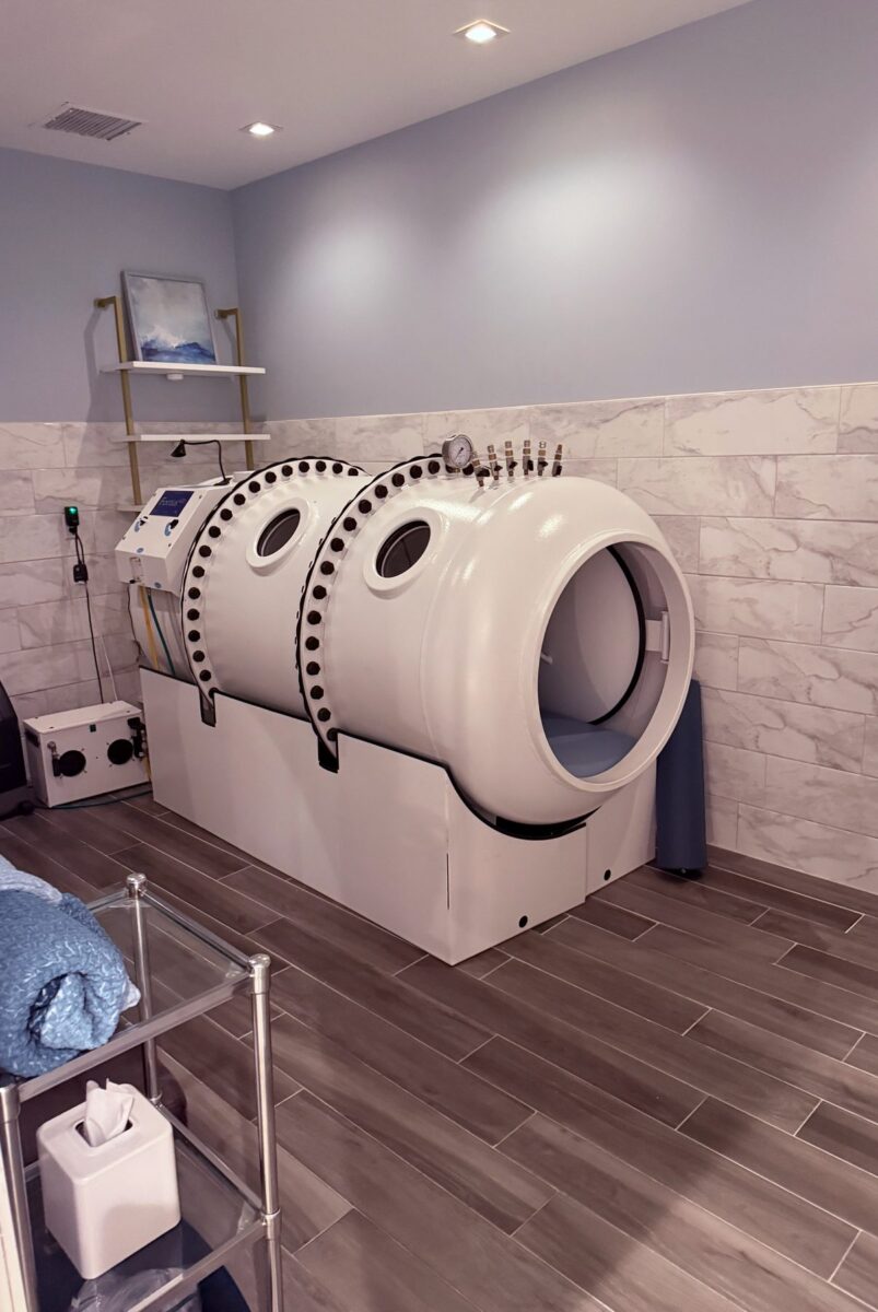 Hyperbaric oxygen chamber at the SDBody La Jolla clinic